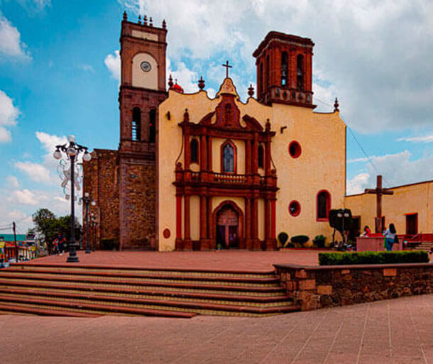 Amealco de Bonfil – Tradición artesanal entre montañas y muñecas